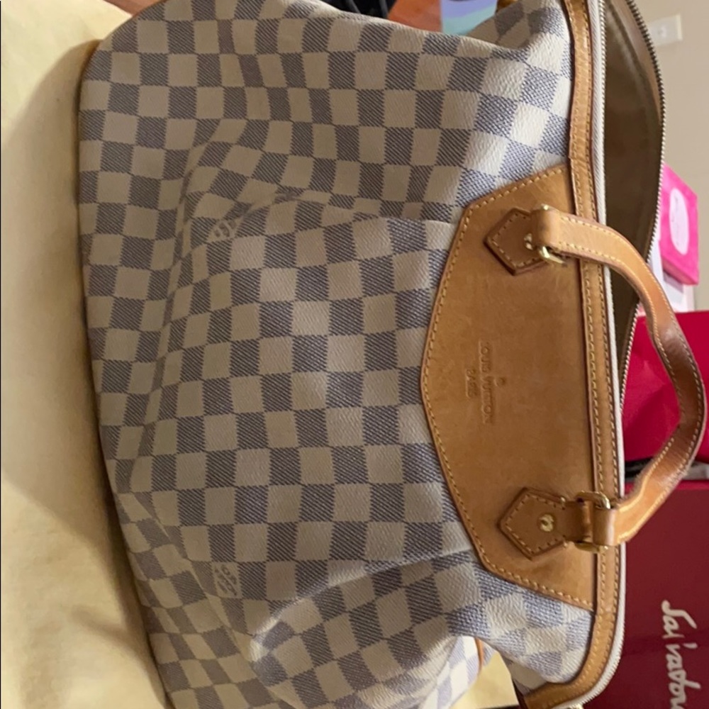 Louis Vuitton Bag Authentic